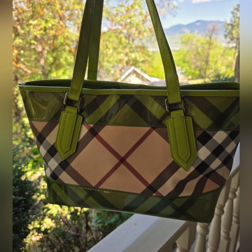 Stylish Burberry Green Plaid Tote Bag